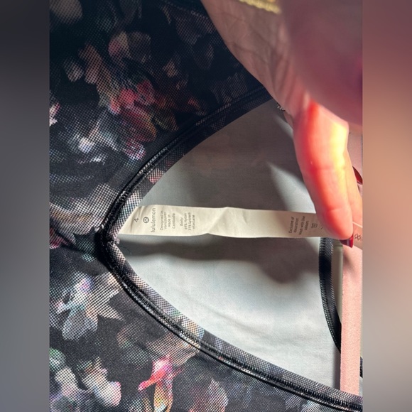 lululemon tank - Picture 3 of 3